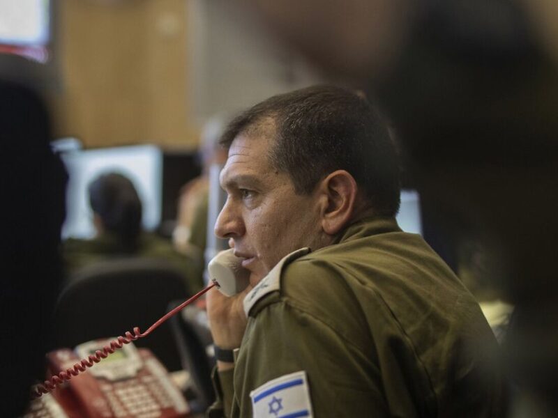 Intelligence errors prompt scrutiny of Israeli generals, but little backlash